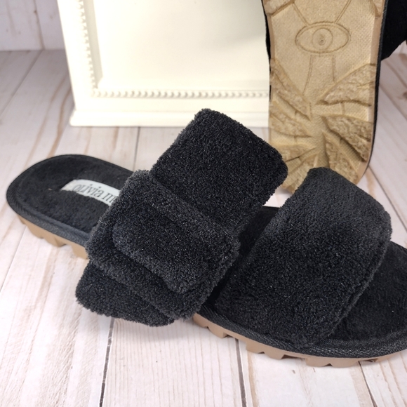 Olivia Miller "Amantea" Fuzzy Slide Flat Sandals - Picture 7 of 7